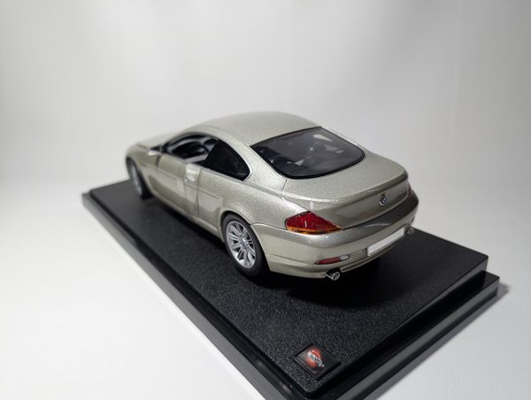 Macheta Hot Wheels 1:18, BMW 645Ci - imagine 9