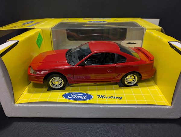 Macheta Jouef 1:18, Ford Mustang GT - imagine 9