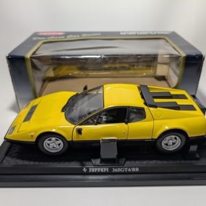 Macheta Kyosho 1:18, Ferrari 365 GT4