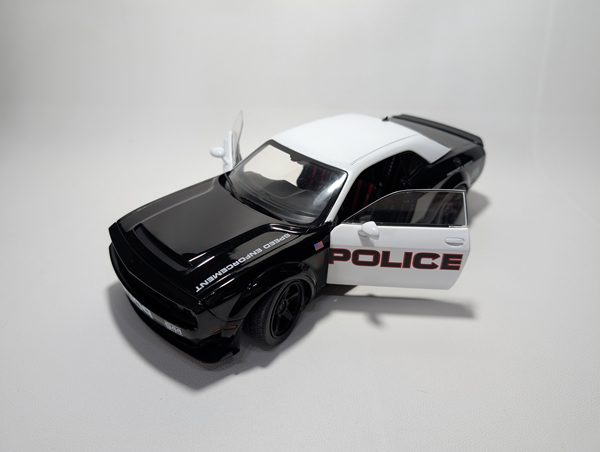 Macheta Solido 1:18, 2023 Dodge Challanger Demon (Highway Police) - imagine 6