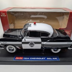 Macheta Sun Star 1:18, 1954 Chevrolet Bel Air Police